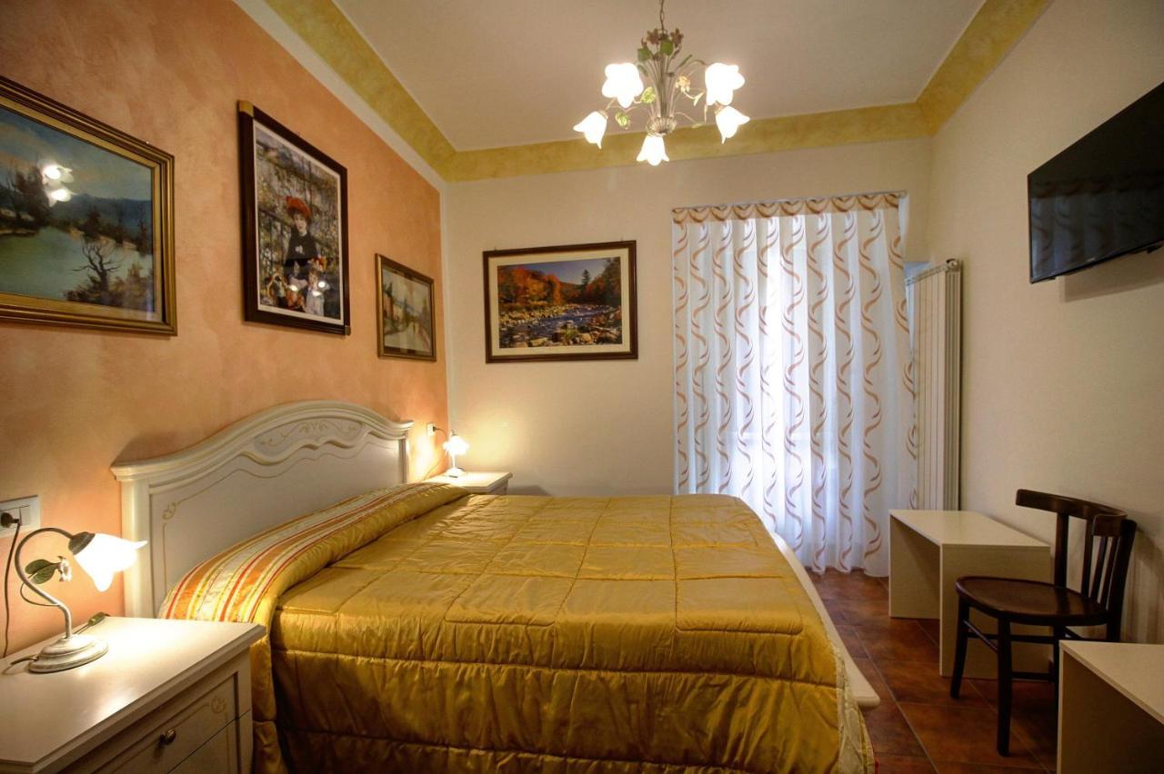 B&B In Centro A Pacentro エクステリア 写真